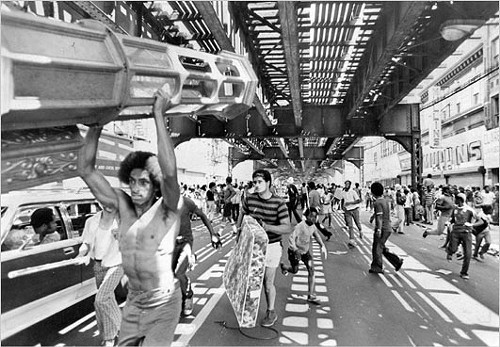 On Broadway in Bed-Stuy during the 1977 Blackout, Tyrone Dukes/New York Times