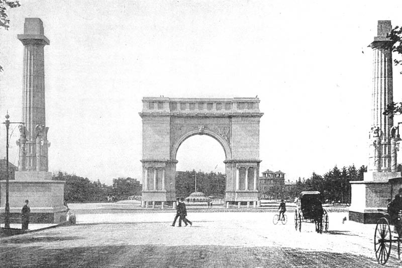 The Arch in 1894, without the sculptures