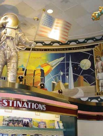 The Mural on the ceiling of the first floor lobby epicts industry, culture, law and municipal administration in Houston. In one panel a man appears to be wearing a Confederate officer's uniform.