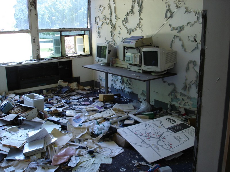 This photo demonstrates the condition of the hospital, including the failure to destroy medical files. 