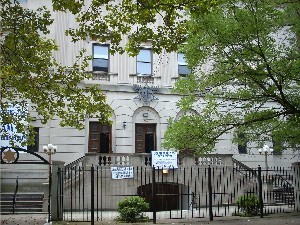 The Ocean Parkway Jewish Center was built in 1926, becoming the first synagogue constructed on Ocean Parkway. 