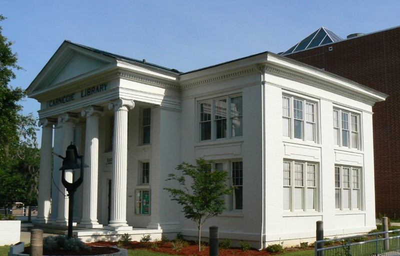 The former Carnegie Library was built in 1908 and has been home to the Meek-Eaton Southeastern Regional Black Archives Research Center and Museum (also referred to as the Meek-Eaton Black Archives) since 1976.