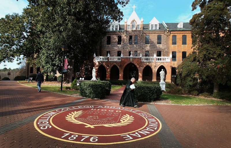 Contemporary view of Robert Lee Stowe Hall 