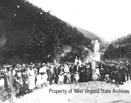 Dedication of the statue in 1926