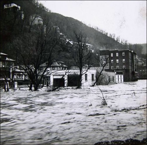 Clearly shows the raging flood waters that were able to destroy the town 