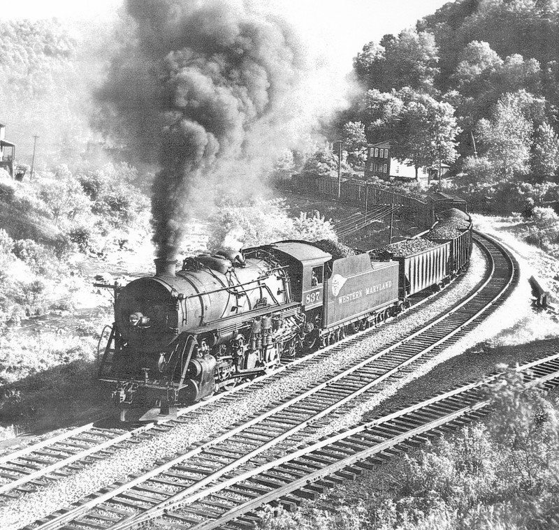 train crossing the Snyder Run Wye