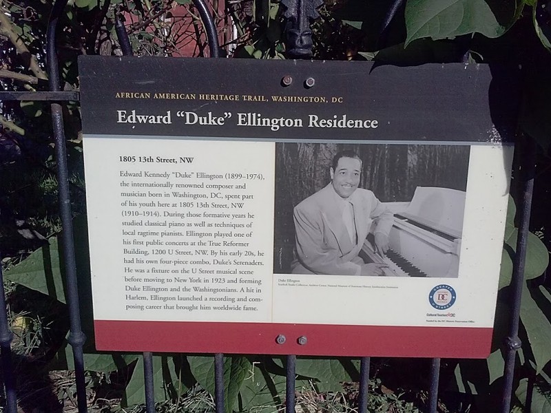 Plaque in front of the residence 