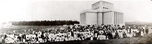 Crowds gather for temple dedication in 1919.