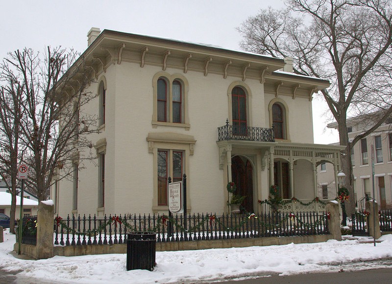 The Benninghofen House was built between 1861-1863 for Noah McFarland.  It came into the Benninghofen family's possession in 1874.  The house was presented to the Butler County Historical Society by Pauline Benninghofen.