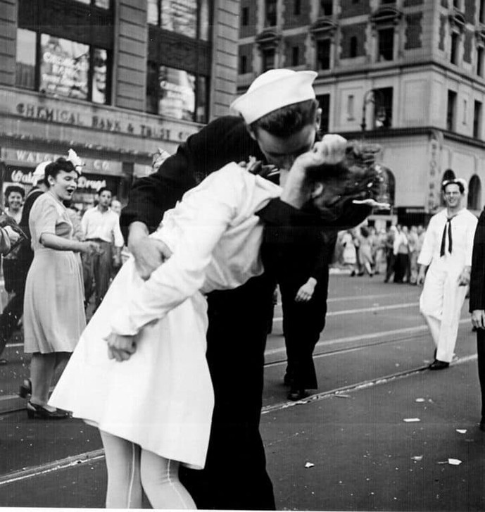 Photograph titled, "V-J Day in Times Square," captured by Aldred Eisenstaedt on August 14, 1945.