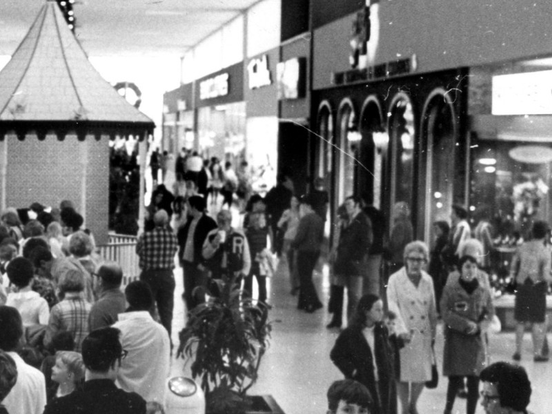 Shoppers at River Roads Shopping Center - Jennings, Missouri, 1970 