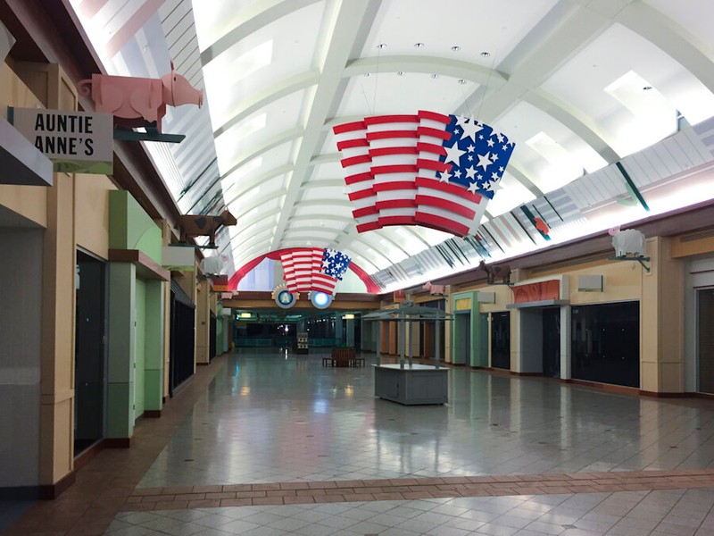 Fixture, Flooring, City, Metropolitan area