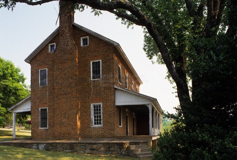 Side view of the McDowell House