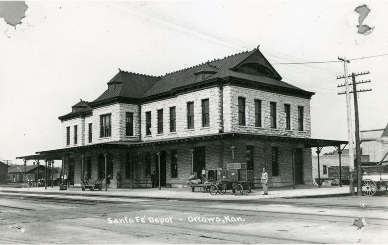 Historic photo of the Santa Fe Depot, now the Old Depot Museum. 1912.