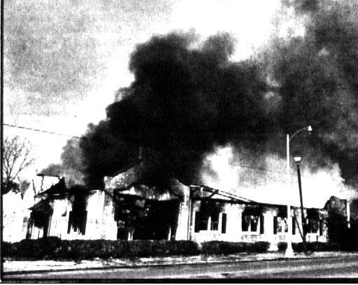 Photo of the Olentangy Village Bowling Lanes fire from the Columbus Library.