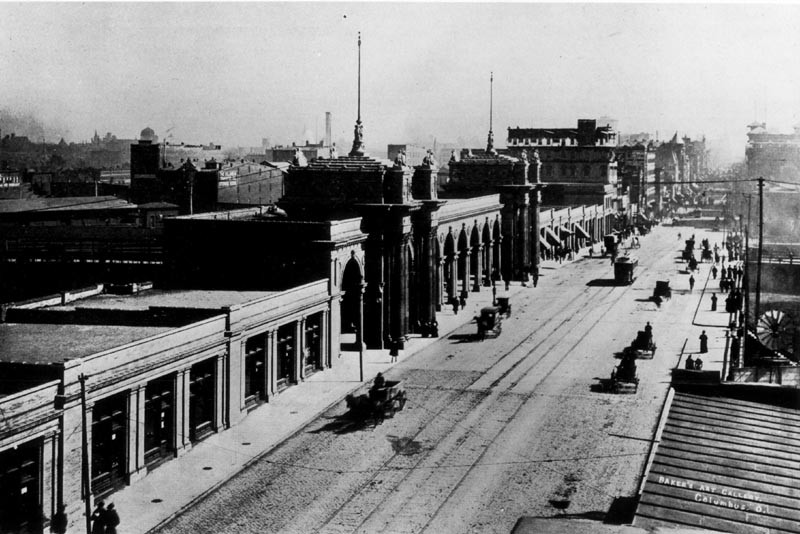 This photo of the third Union Station shows High Street the entrance arch in the middle. The photo was taken from a building on High Street just north of the station entrance.