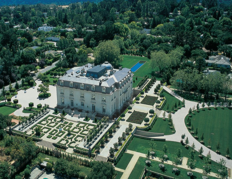 Overhead shot of the Carolands mansion and gardens.