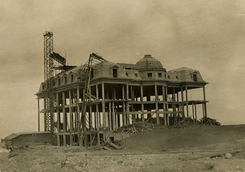 Carolands Chateau under construction.