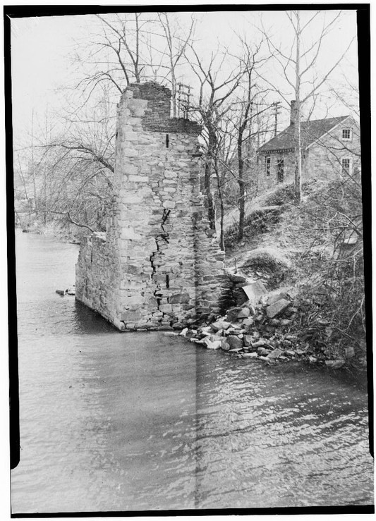 The Mill House and ruins of the Grist Mill in 1959 - Historic American Buildings Survey