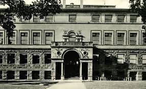 Wulling Hall housed the Medical School from 1892 until 1912