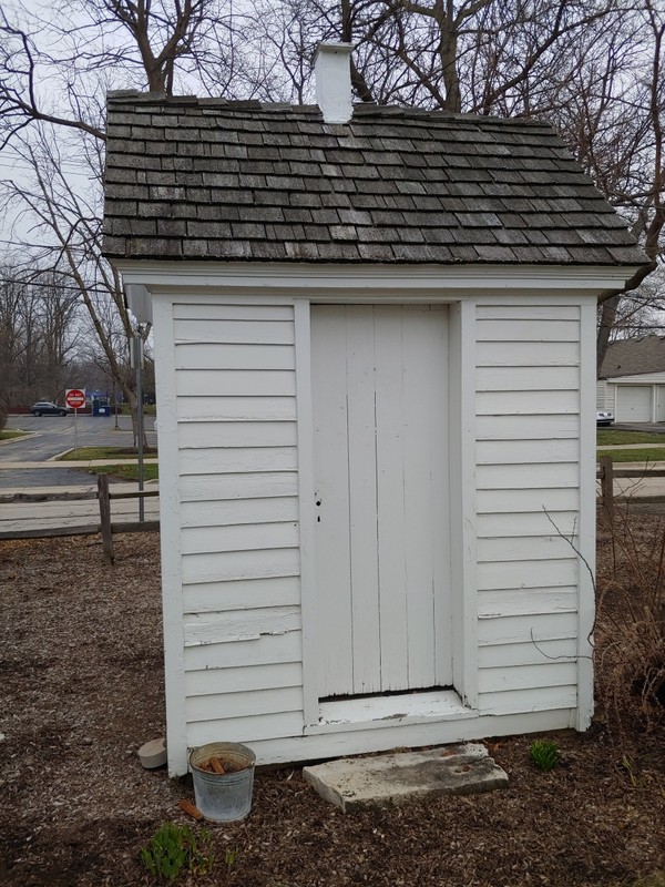 Yender Outhouse