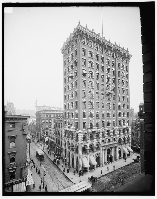 The Union Trust Building as it appeared in approximately 1906.