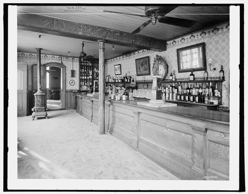 Old Absinthe House bar in 1900. Courtesy of the Library of Congress