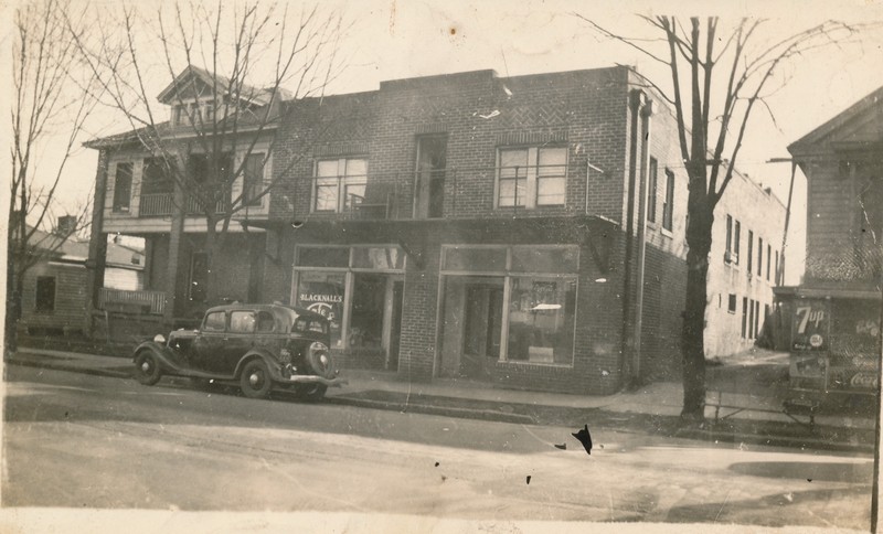 Wheel, Building, Window, Motor vehicle
