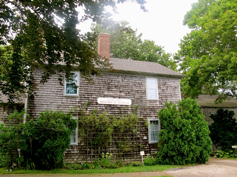 The Woods Hole Historical Museum (the Bradley House)