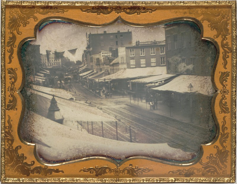 Daguerreotype of Chatham Street looking toward Chatham Square, 1853-1855, artist unknown (image from http://www.metmuseum.org/toah/works-of-art/2005.100.173/ Gilman Collection, Gift of The Howard Gilman Foundation, 2005)