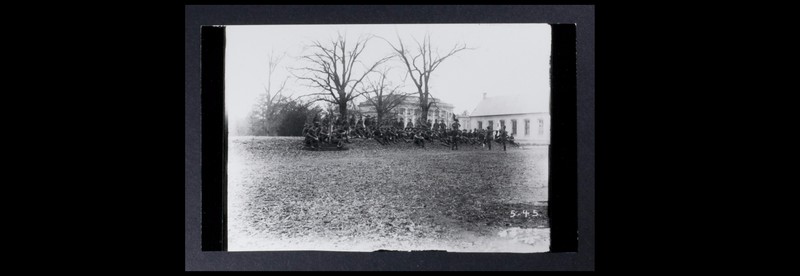 Military students gathered on The Mound, 1918. Photo from Hoole Special Collections Library, Tuscaloosa, Alabama. http://purl.lib.ua.edu/57540