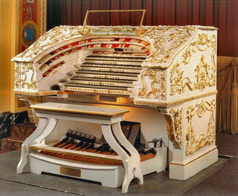 PPAC's Wurlitzer organ (image from Rhode Island Rocks)