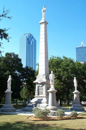 The monument as it appeared before its removal in 2020