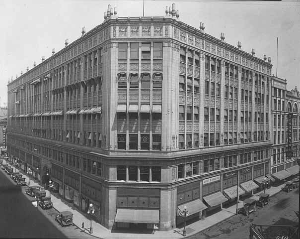 1920s image (est) of the Hamm Building. 