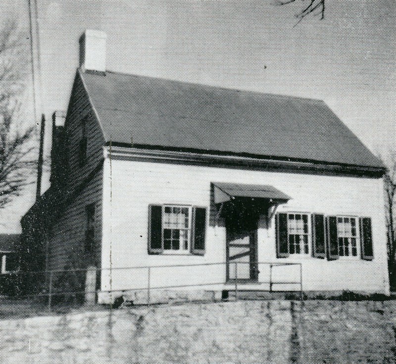 The exterior of the house in 1940-one of the final years in which it was used for home economics courses. A campus sorority used the building in the 1950s and it later became an annex.