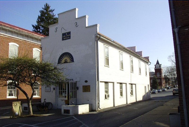 Constructed as a public market in 1800, this historic building has served as the local public library since the 1920s.