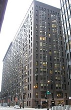 North half of building as seen from Dearborn Street, 2005