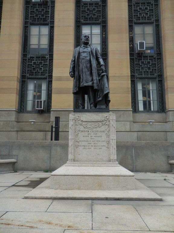 Window, Building, Statue, Sculpture