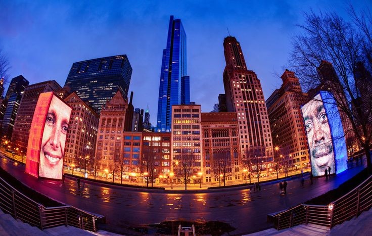 View is the fountain with Chicago skyline in background