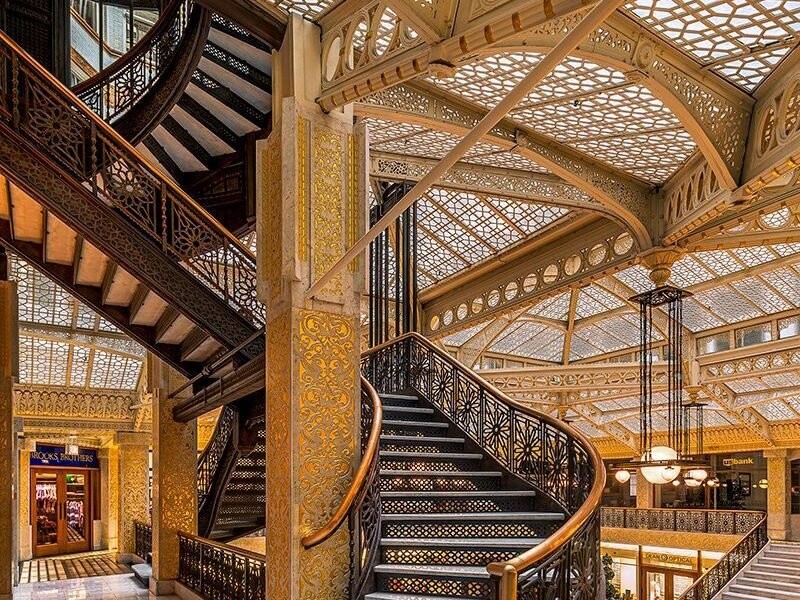 Interior of the Rookery's Light Court.