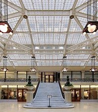 Light court in the Rookery.