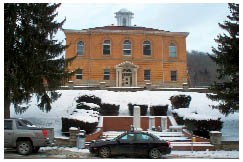 Clay County Courthouse, where the trial of the Sampsons took place.