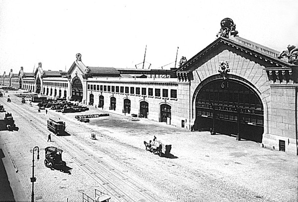 The Chelsea Piers in the early 20th century (http://untappedcities.com/)