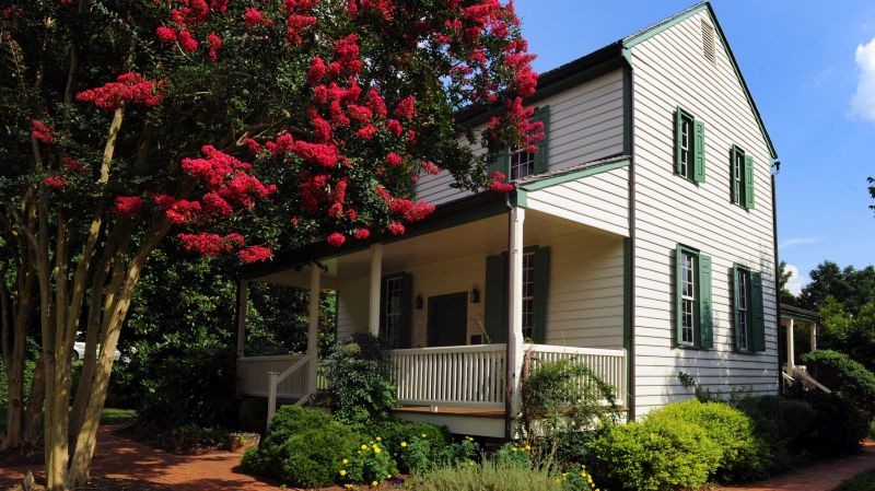 Close-up of the Alexander Dickson house. 