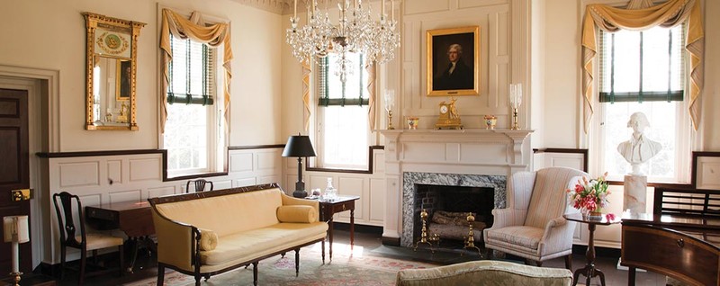 The West Parlor inside Ayr Mount.