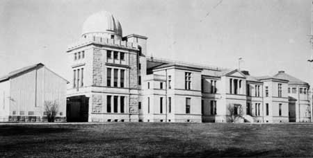 The image of the observatory in 1988 (www.nps.gov)