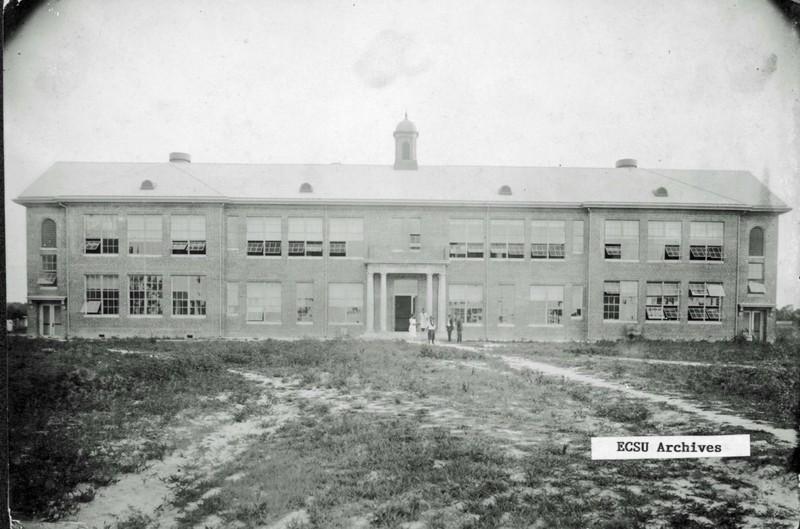 Moore Hall, 1922, Credit: ESCU Archives/Digital NC