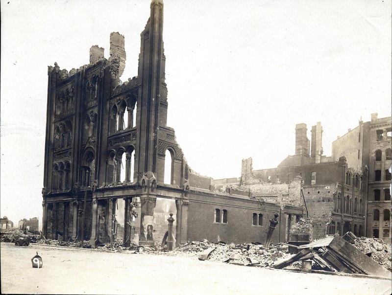 The 1886-1906 Pioneer Hall after the 1906 Earthquake (image from the Society of California Pioneers)