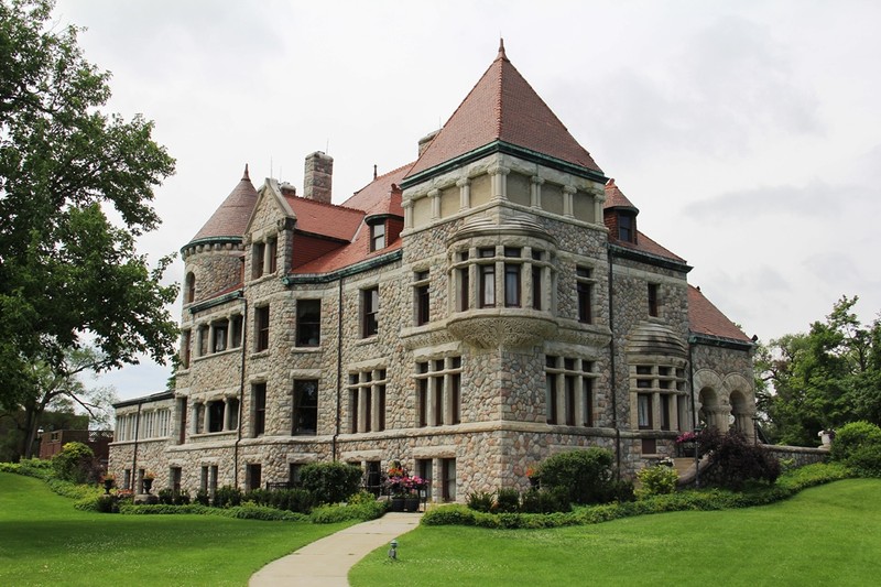 Tippecanoe Place