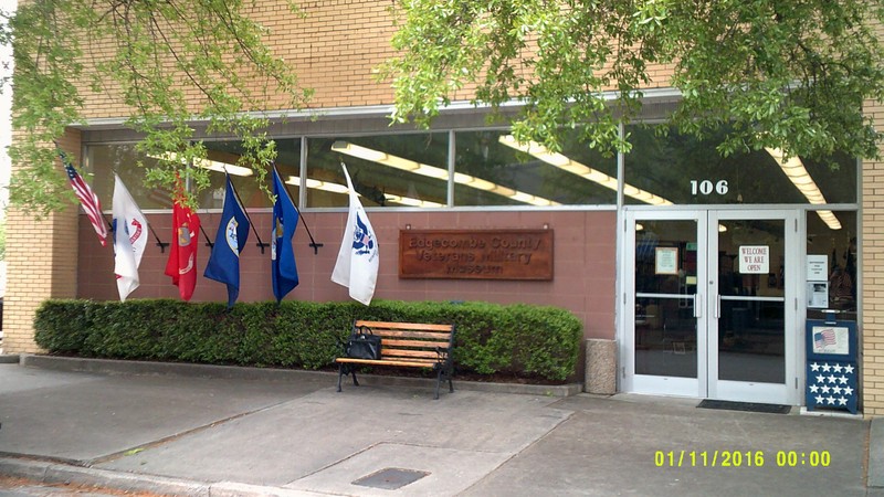 The entrance to the Museum. This building was originally an A&P Grocery store. The town bought it turning it into the police station.  It is now leased by the Museum.